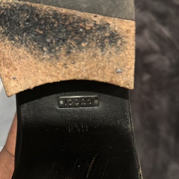 11-1/2 Black “Gucci” Chelsea men boot. Lightly worn and no damage - Picture 10 of 10